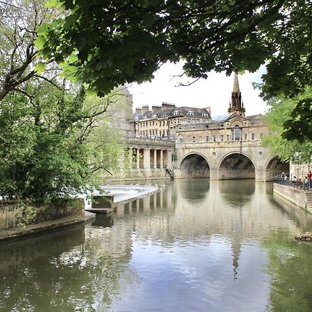 2 Bedroom Apartment In Bath City Centre With Garden & Free Parking Экстерьер фото