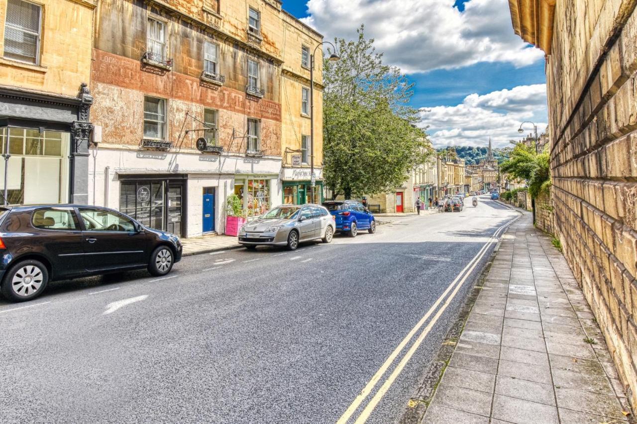 2 Bedroom Apartment In Bath City Centre With Garden & Free Parking Экстерьер фото