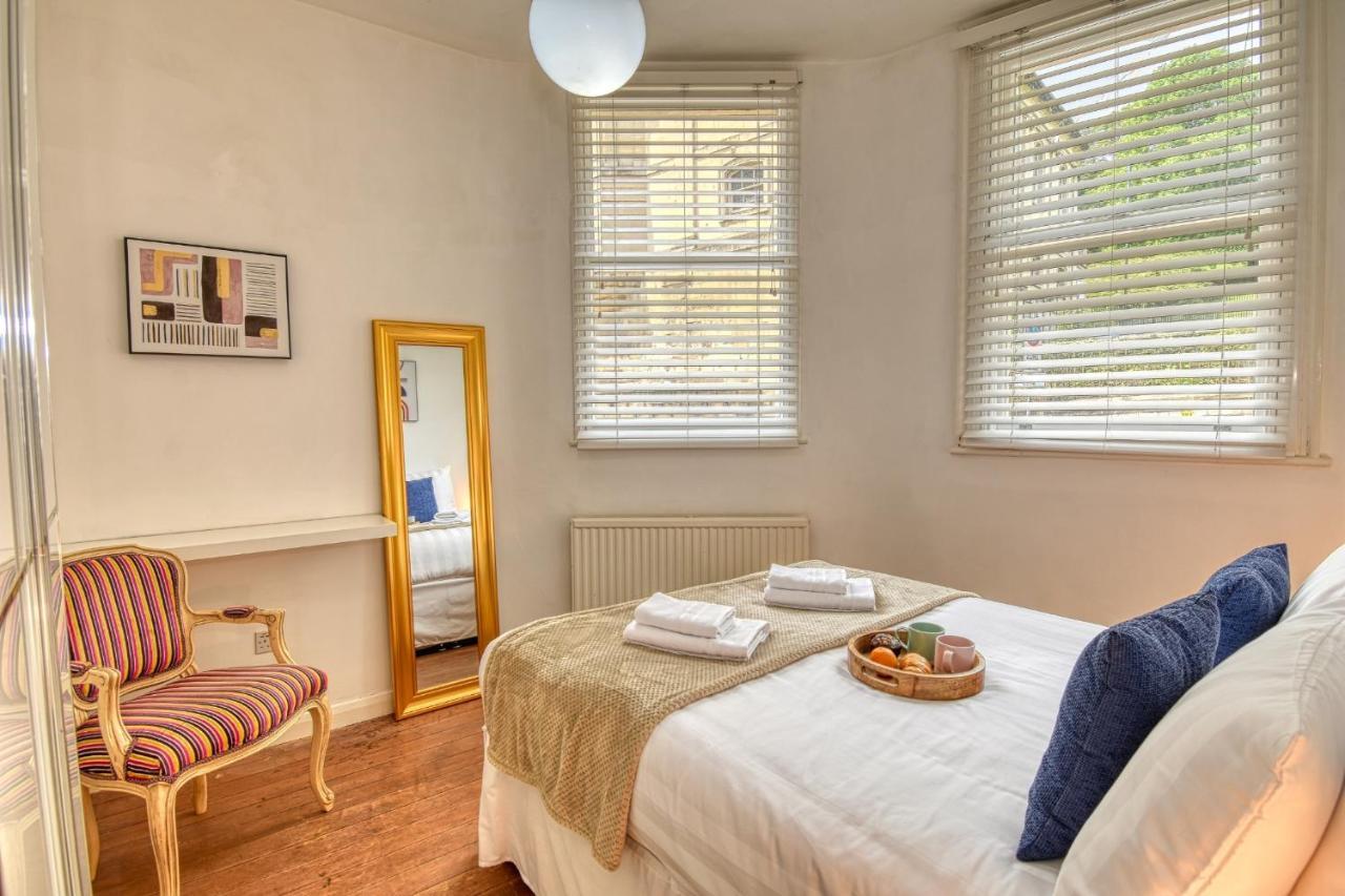 2 Bedroom Apartment In Bath City Centre With Garden & Free Parking Экстерьер фото