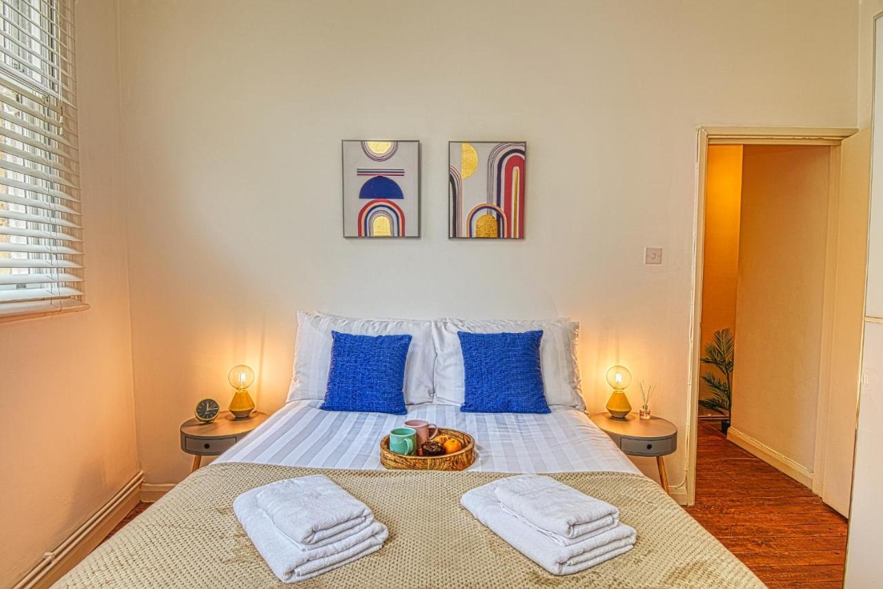 2 Bedroom Apartment In Bath City Centre With Garden & Free Parking Экстерьер фото